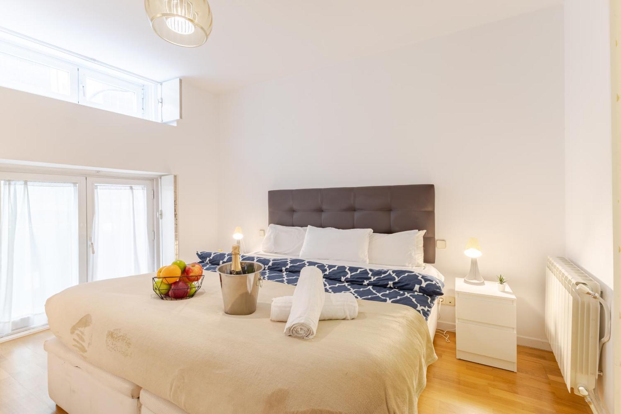 Mad Coco Aparts & Suites Centro Sol Madrid Dış mekan fotoğraf