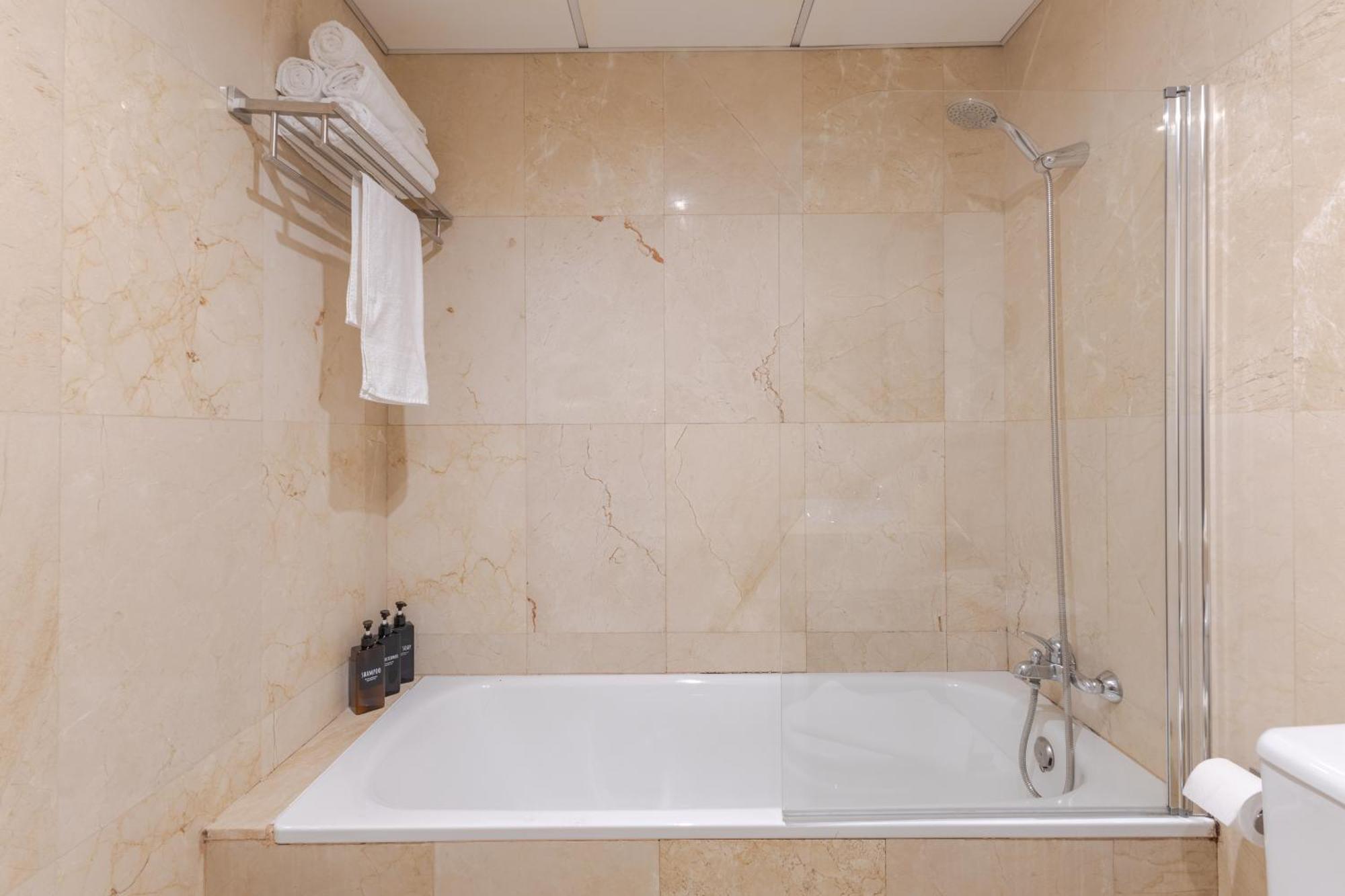 Mad Coco Aparts & Suites Centro Sol Madrid Dış mekan fotoğraf